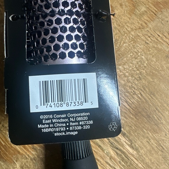 CONAIR - Diamond Ceramic Volume & Shine Round Brush For Medium To Long Hair - Picture 4 of 4